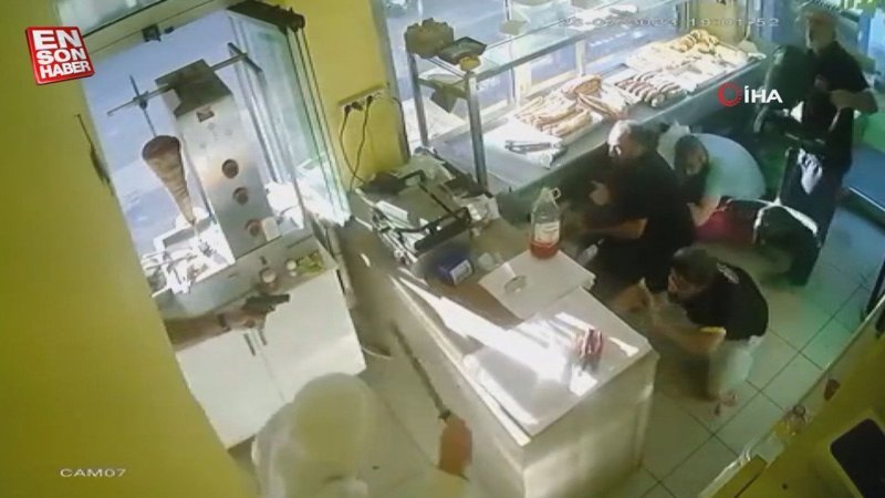 Kocaeli'de hamile kadını darbeden saldırganın iş yerine saldırı görüntüleri ortaya çıktı