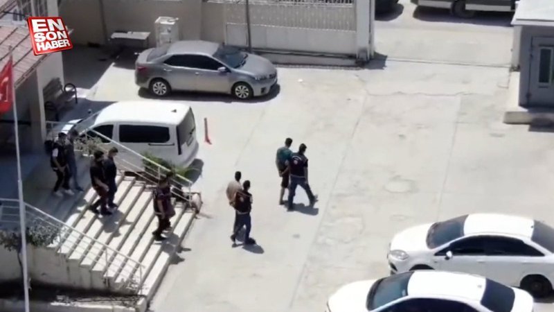 Ali Yerlikaya, Hatay ve Sakarya'da göçmen kaçakçılığı operasyonunu paylaştı