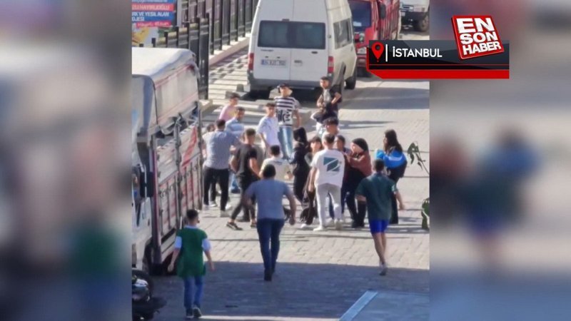 Sultangazi'de gençlerin kemerli kavgası kamerada