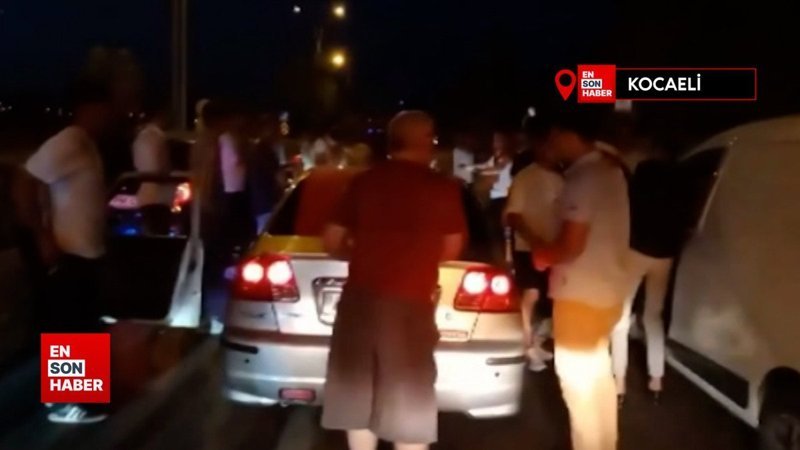 Kocaeli'de hastane yolunu trafiğe kapatıp asker eğlencesi yapan gençlere tepki