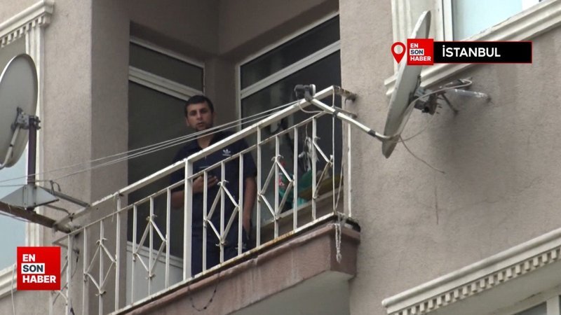 İstanbul'da hava almak isterken balkonda mahsur kaldı