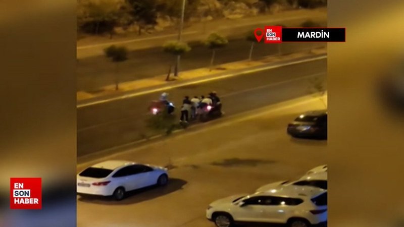 Mardin'de 5 genç patenle motosikletin peşine takıldı