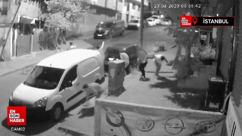 İstanbul'da husumetli gençlerin kavgasında silahlar konuştu