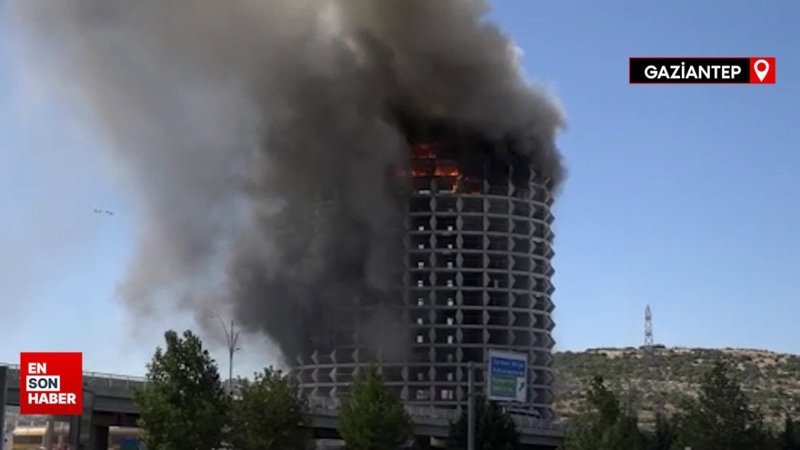 Gaziantep’te 17 katlı eski otelde yangın