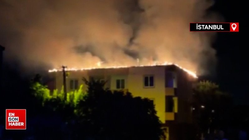 Sancaktepe'de metruk binanın çatısı alev alev yandı