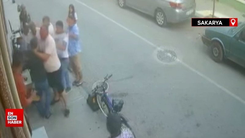 Babası sokak ortasında kızını dövdü, kızı ise babasını dayaktan kurtardı