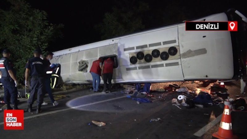 Denizli'de karşı şeride geçen tır otobüse çarptı: 6 ölü, 43 yaralı