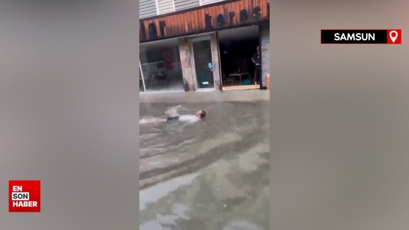 Samsun'dan sel manzaraları! Kimi yolda yüzdü, kimi kayık kullandı