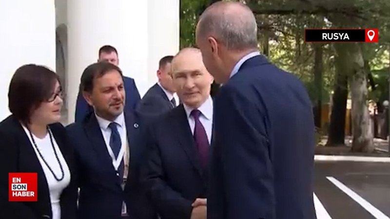 Rusya Devlet Başkanı Putin, Cumhurbaşkanı Erdoğan'ı kapıda karşıladı