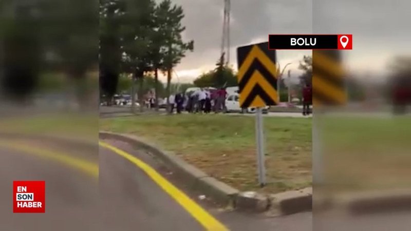 Bolu'daki dönel kavşakta yol verme kavgası