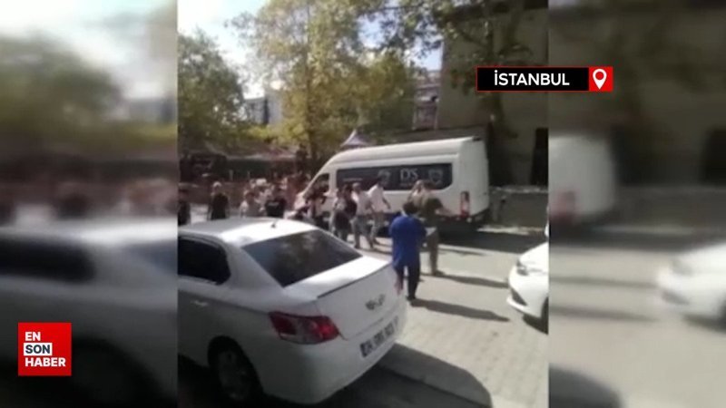 Esenyurt'ta evli adamın akrabasına attığı mesaj mahalleyi ayağa kaldırdı
