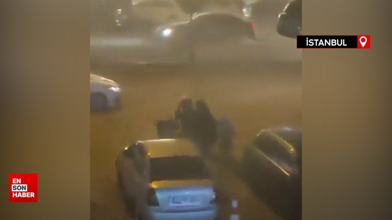 İstanbul'daki selde sulara kapılan çocuk çevredekilerin yardımıyla kurtarıldı