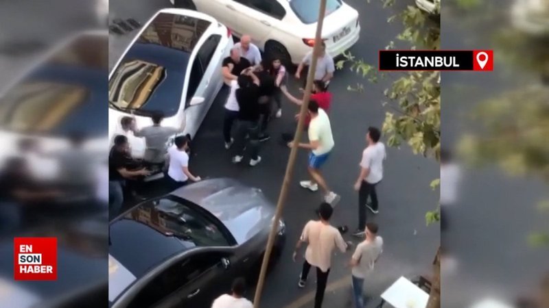 İstanbul sokakları karıştı: Fatih'te yol verme kavgası kamerada