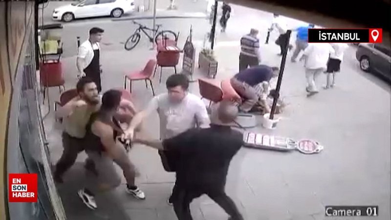Sultanbeyli’de 2 grup arasındaki kavga kamerada