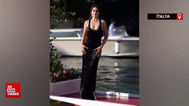 Esra Bilgiç, Venedik Film Festivali'nde kırmızı halıda yürüdü