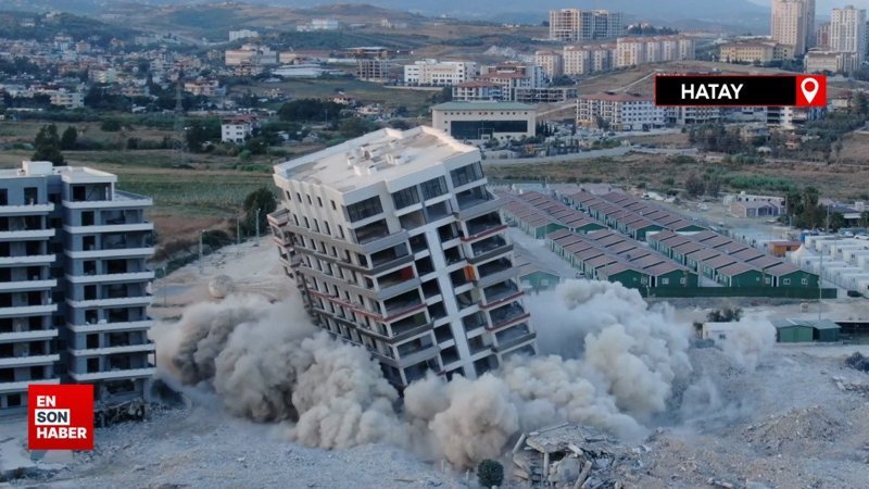 Hatay’da dinamitle patlatılan 57. bina kağıt gibi yerle bir oldu