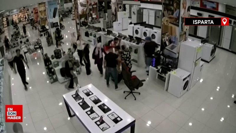 Isparta’da mağaza çalışanları müşteriyi darbetti