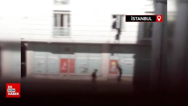 Yakalanacağını anlayan kaçak göçmenler camdan atlayarak kaçmaya çalıştı