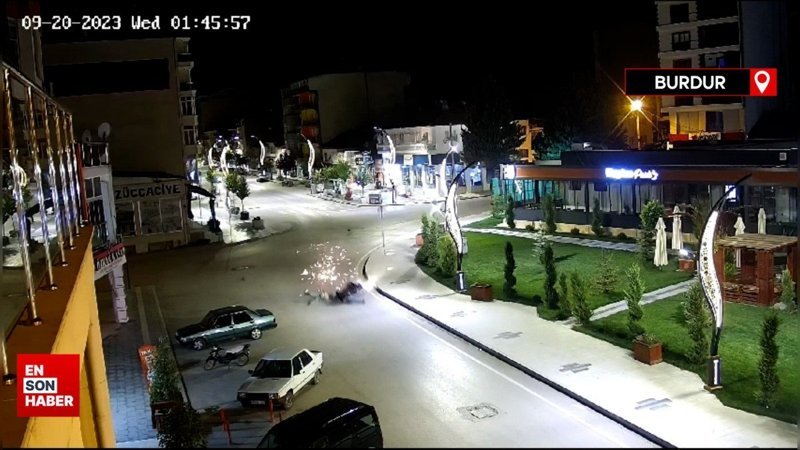 Burdur’da kaldırıma çarpan motosikletin 100 metre sürüklendiği kaza