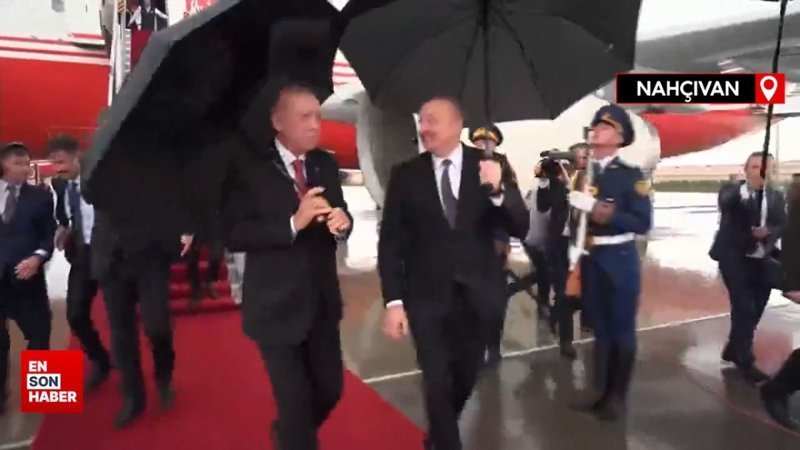 Cumhurbaşkanı Erdoğan Nahçıvan'da: İlham Aliyev havaalanında karşıladı