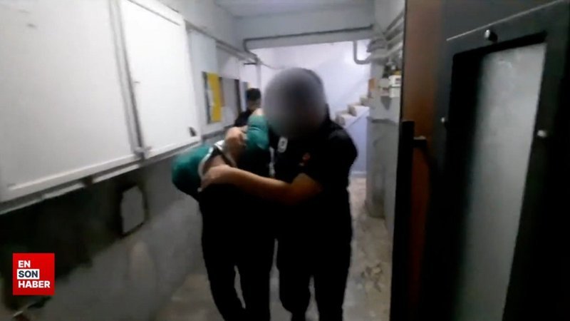 İstanbul'da 2 adrese uyuşturucu operasyonu: 738 kilo metamfetamin ele geçirildi