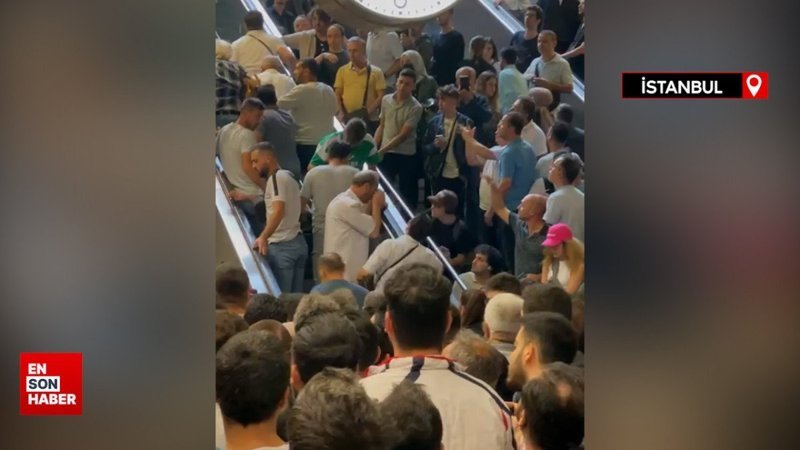İstanbul'da metroda sabah saatlerinde izdiham oldu