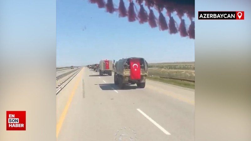 Azerbaycan askerleri Karabağ'a Türkiye ve Azerbaycan bayraklarıyla girdi