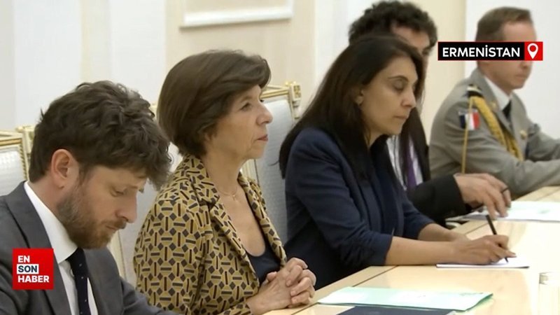 Fransa Dışişleri Bakanı Colonna, Ermenistan'da Başbakan Paşinyan'la görüştü