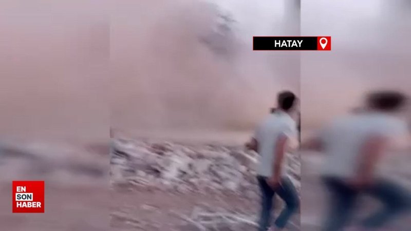 Hatay'da yıkım esnasında bina çöktü, operatör ölümden döndü