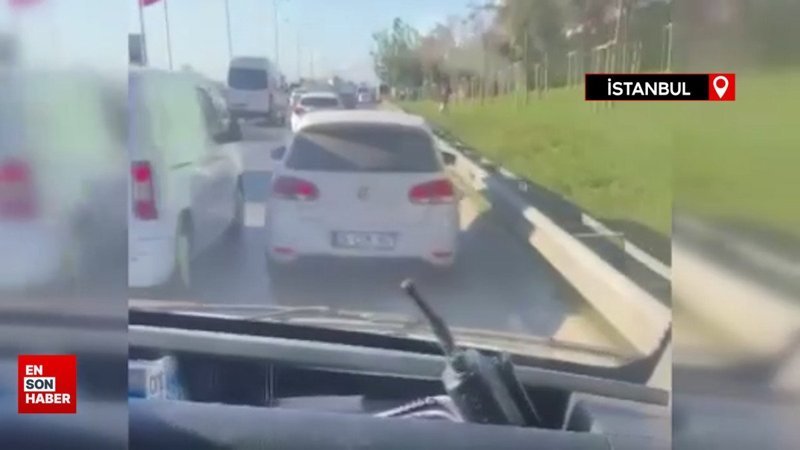 İstanbul'da makas atan otomobil sürücüsü ambulansa çarptı
