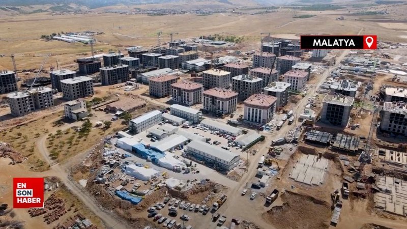 Mehmet Özhaseki, Malatya'da teslim edilme aşamasına gelen deprem konutlarını paylaştı
