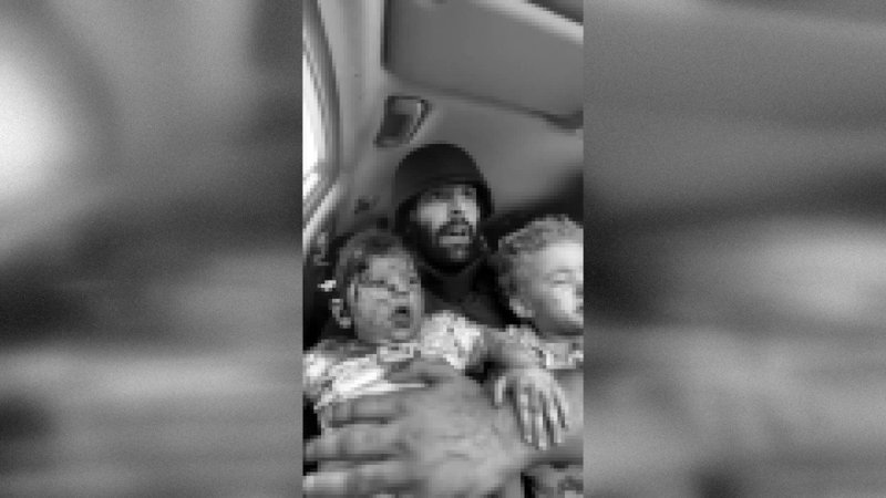 İsrail saldırısından kurtarılan bebekler hastaneye sevk edildi