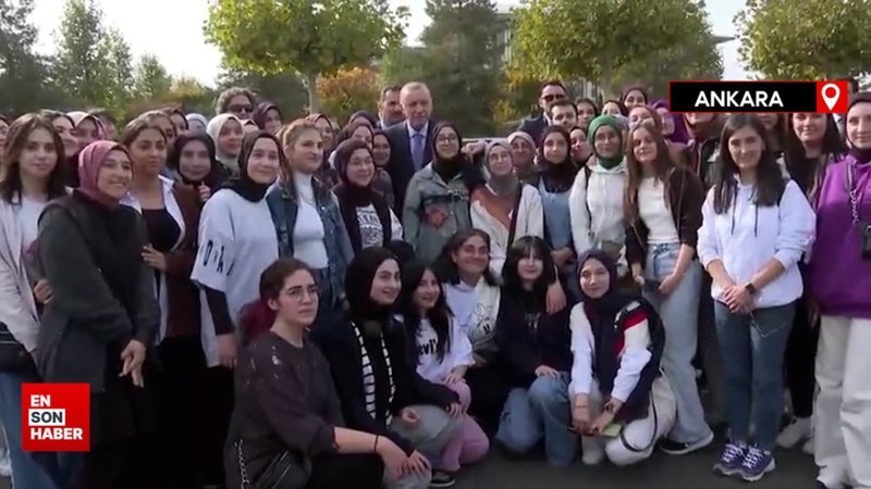 Cumhurbaşkanı Erdoğan, gençlerle sohbet etti