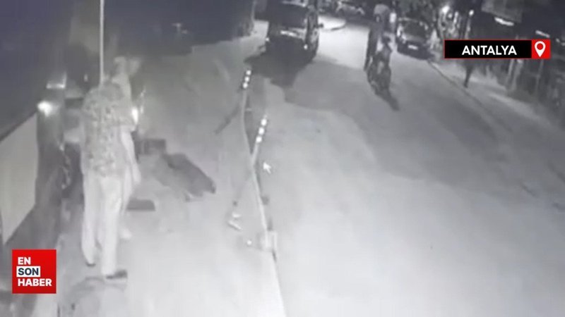 Antalya'da fren yerine gaza basan sürücü iş yerine daldı