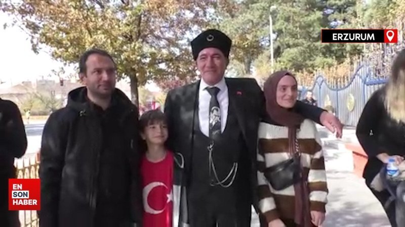 Erzurum'da Atatürk'e benzeyen vatandaşı görenler, fotoğraf sırasına girdi