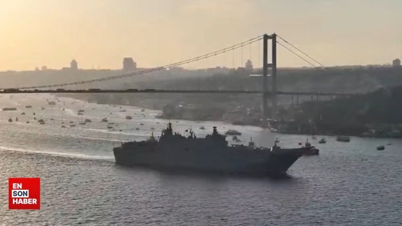 İstanbul Boğazı'nda 100 savaş gemisi ile geçit töreni