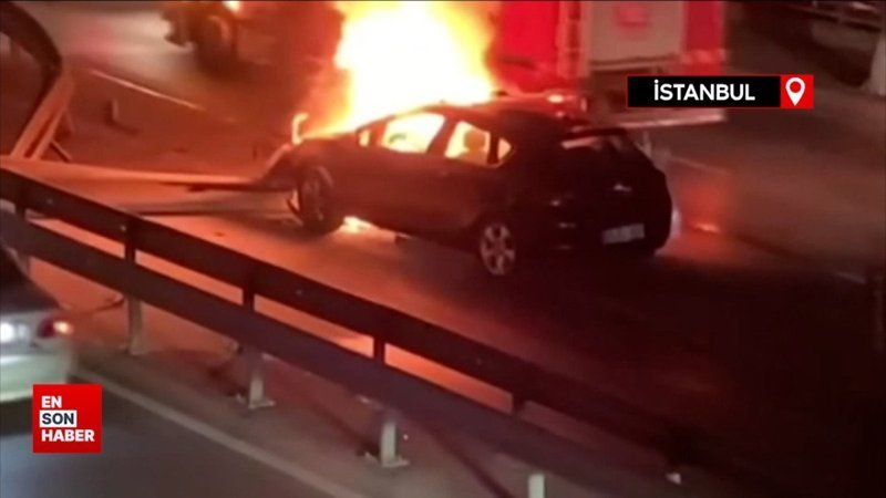 Avcılar'da kaza sonrası yanan otomobili bırakıp kaçtılar