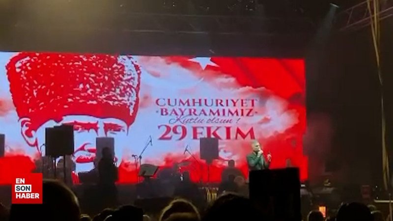 Yuhalanan Özcan Deniz'in Cumhuriyet'i kutladığı anlar ortaya çıktı