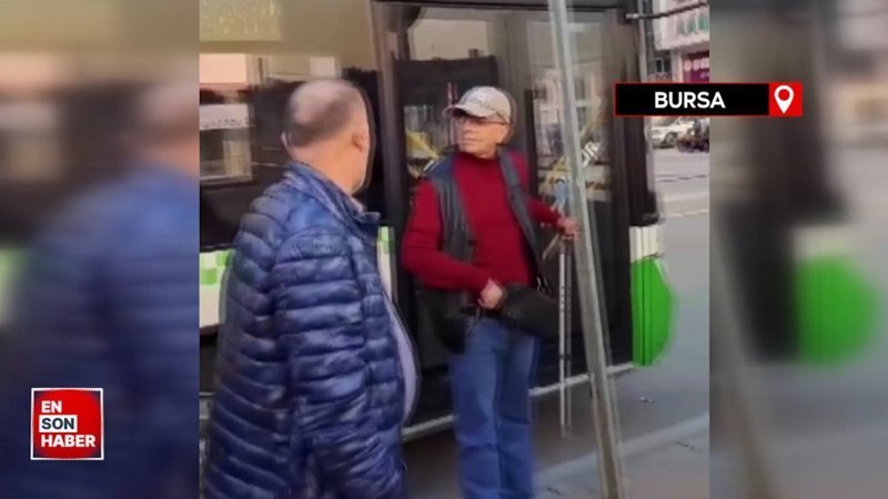 Bursa'da bir halk otobüsü şoförü çok konuşuyorsunuz diyerek yolcuları indirdi