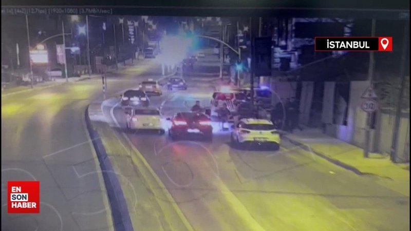 Bağcılar'da denetim noktasına dalan sürücü bekçiye çarptı