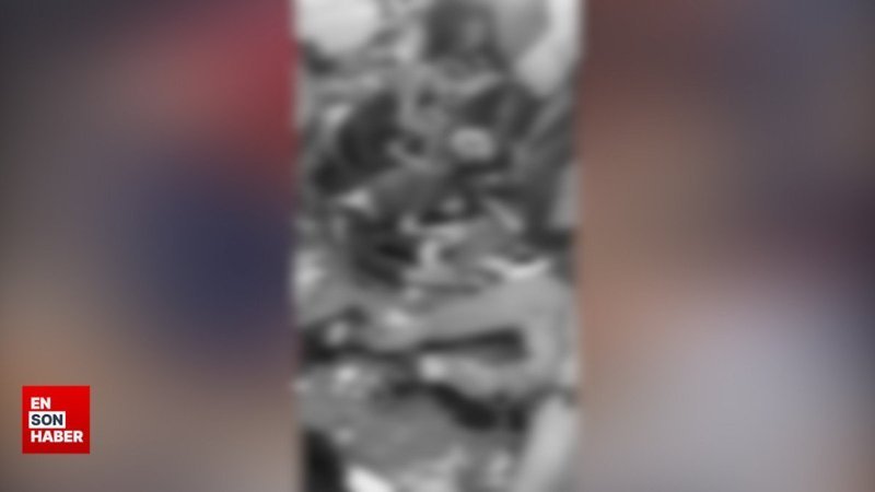 İsrail, yaralı taşıyan ambulans konvoyunu vurdu