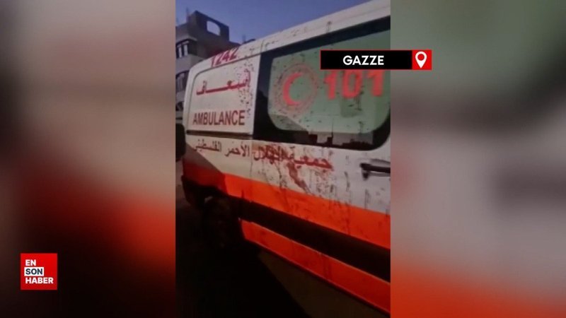 Saldırıya uğrayan ambulanslar, Refah Kapısı'na hasta taşıyordu