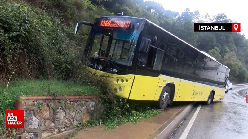 Beykoz'da kayganlaşan yolda İETT otobüsü kazası kamerada