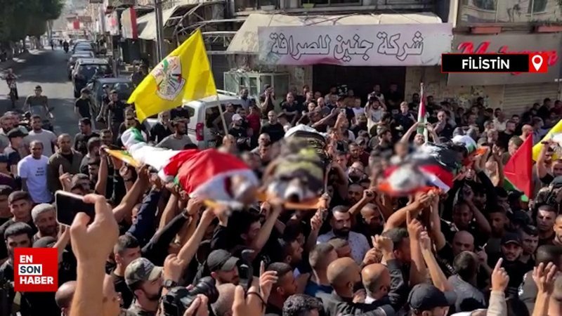 İsrail güçlerinin Cenin baskınında öldürdüğü Filistinliler için cenaze töreni düzenlendi