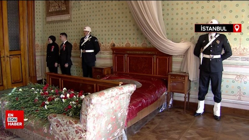 Mustafa Kemal Atatürk, Dolmabahçe'deki odasında anıldı