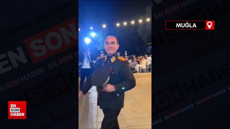 Milas'ta Atatürk'e benzeyen adam düğünde davetlileri selamladı