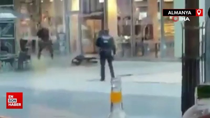 Alman polisi bıçaklı saldırgana kurşun yağdırdı