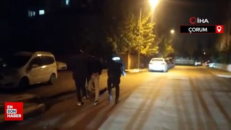 Çorum'da çocuklara silah satan şahsın evine baskın