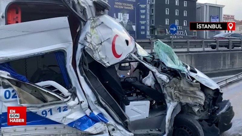 Avcılar'da İETT otobüsünün karıştığı zincirleme kazada 2 kişi yaralandı