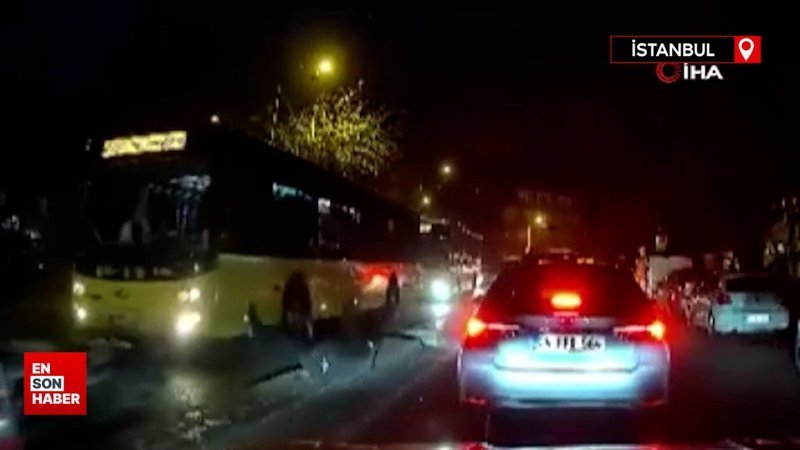 Eyüpsultan'da karşıya geçmek isteyen yayaya motosiklet çarptı